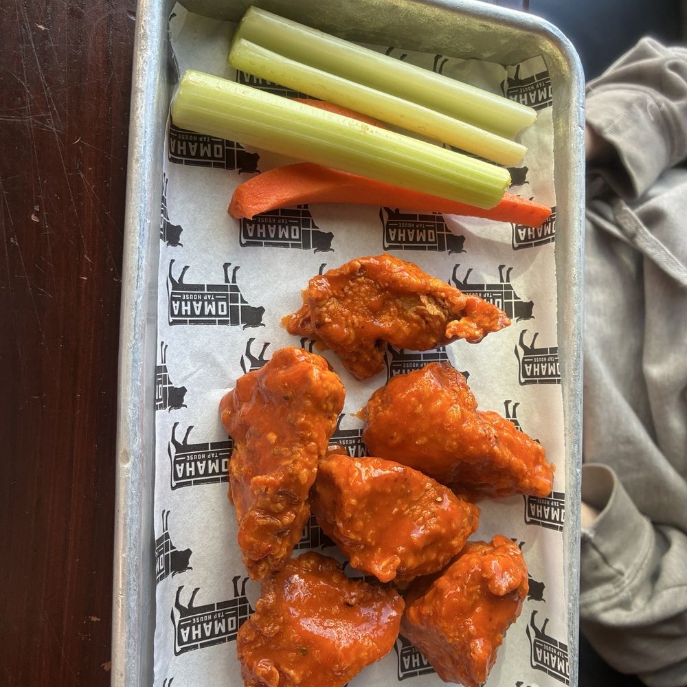 Omaha Tap House - Downtown - 6 Boneless Buffalo - Bars Near Me - Omaha, Nebraska