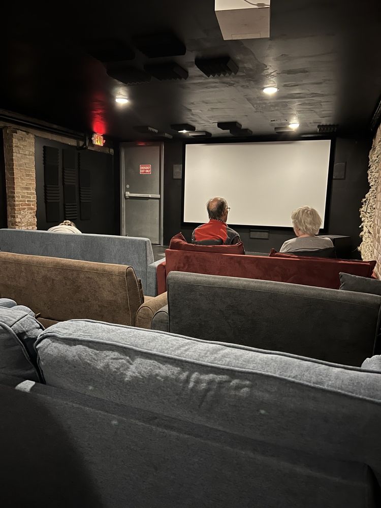 THE SAVOY THEATRE Updated November 2024 17 Photos & 18 Reviews 26