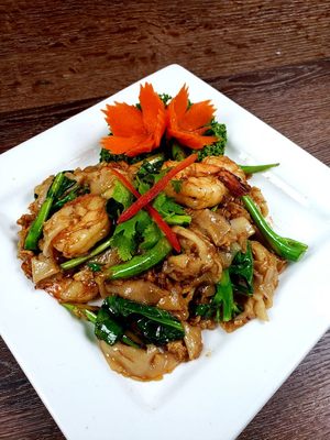 Urban Thai & Sushi by null