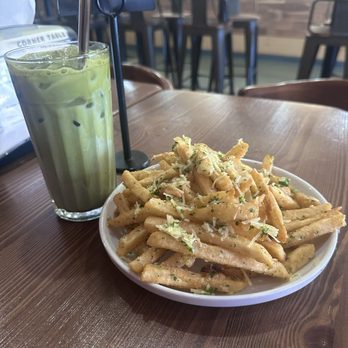 Corner Table - Garlic fries and MATCHA LATTE - Breakfast & Brunch Near Me - Redwood City, California
