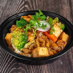 ATK Vegan Thai - Pad Se Ew Tofu