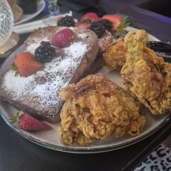 Savvy Bistro & Bar - Fried chicken and French toast - Caribbean Near Me - Brooklyn, New York Savvy Bistro & Bar - Fried chicken and French toast - Caribbean Near Me - Brooklyn, New York