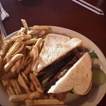 White Swan - Fries and BLT - American Near Me - Lititz, Pennsylvania White Swan - Fries and BLT - American Near Me - Lititz, Pennsylvania