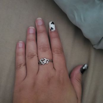 7 Nail Spa - Only after a week of having my nails done 3 of my 5 nails popped off with no pain. It was like the acrylic never stuck to my nail. - Nail Salons Near Me - Santa Rosa, California