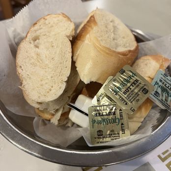 El Pabellon De Oro - Fresh bread and butter - Latin American Near Me - Bronx, New York El Pabellon De Oro - Fresh bread and butter - Latin American Near Me - Bronx, New York