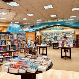BARNES & NOBLE BOOKSELLERS - Updated February 2026 - 72 Photos
