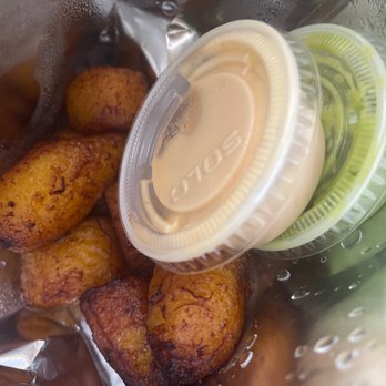 El Patio Truck - Maduros and Chin Chin Chin Sauce - Dominican Near Me - Mount Vernon , New York