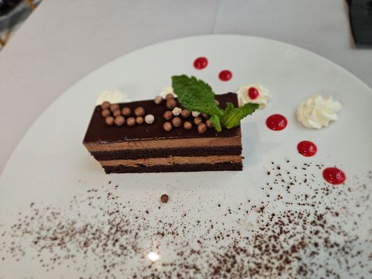 Osso & Kristalla by null