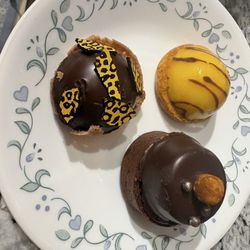 Lana's Dazzling Desserts - Mini desserts