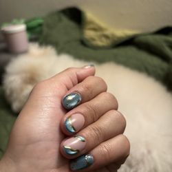 Bossy Nail Salon