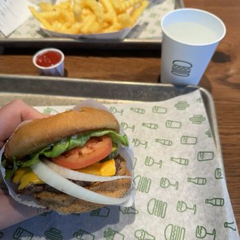 Shake Shack Willow Place - Burgers Near Me - Richmond, Virginia Shake Shack Willow Place - Burgers Near Me - Richmond, Virginia