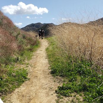East Walker Ranch - Hiking Near Me - Santa Clarita, California East Walker Ranch - Hiking Near Me - Santa Clarita, California