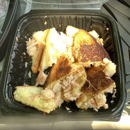 Lobster grilled cheese sandwiches thrown in the boxes. Disappointing. Lobster grilled cheese sandwiches thrown in the boxes. Disappointing.