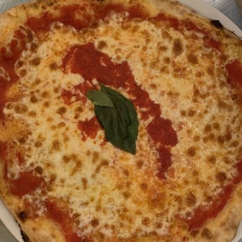 L'Elica - Margherita pizza - Pizza Near Me - Paris, 75 L'Elica - Margherita pizza - Pizza Near Me - Paris, 75