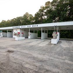 Richmond Hill Car Wash - 6 newly revnovated Wash bays