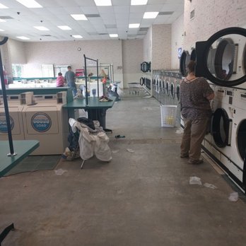 Maytag Coin Laundry - Laundromat Near Me - Jacksboro, Tennessee