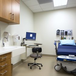 John Muir Health Urgent Care Center - Exam room