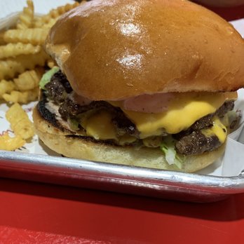 Wulf Burger - Cheese burger - Burgers Near Me - Frisco, Texas