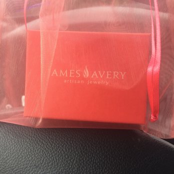 James Avery - Gift box - Jewelry Near Me - San Antonio, Texas James Avery - Gift box - Jewelry Near Me - San Antonio, Texas