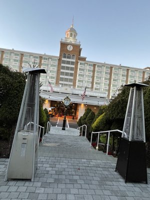The Garden City Hotel by null