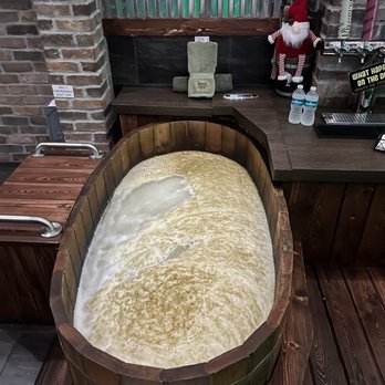 Beer Spa - Tub for 2. - Day Spas Near Me - Orlando, Florida Beer Spa - Tub for 2. - Day Spas Near Me - Orlando, Florida
