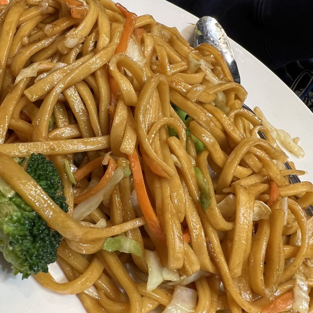 888 Cookhouse - Vegetable Lo mein - Chinese Near Me - Frisco, Texas 888 Cookhouse - Vegetable Lo mein - Chinese Near Me - Frisco, Texas