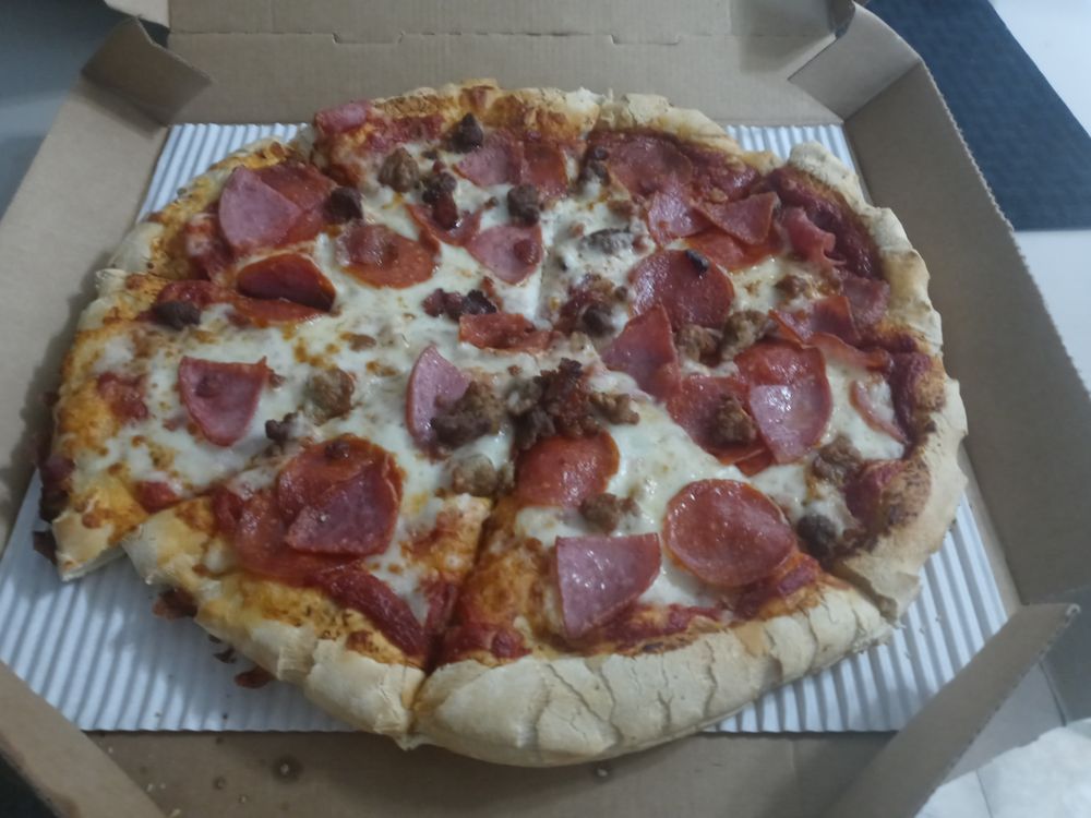 PIZZA HUT Updated September 2024 18 Reviews 3888 N 9th Ave