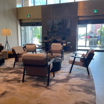 The Pearle Hotel & Spa - Lobby - Hotels Near Me - Burlington, Ontario The Pearle Hotel & Spa - Lobby - Hotels Near Me - Burlington, Ontario