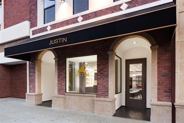 JUSTIN Downtown Tasting Room by null