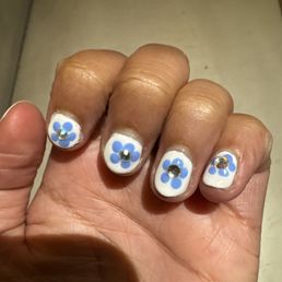 Sloppy nail design Sloppy nail design