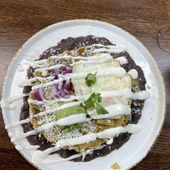 Madres Brunch - Chilaquiles Verde - Breakfast & Brunch Near Me - Whittier, California Madres Brunch - Chilaquiles Verde - Breakfast & Brunch Near Me - Whittier, California