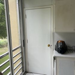 Paul The Builder - Door refinishing