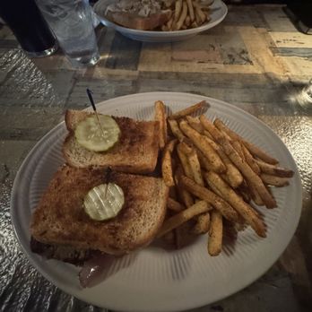 Alexander Michael's - Meatloaf Sandwich - American Near Me - Charlotte, North Carolina Alexander Michael's - Meatloaf Sandwich - American Near Me - Charlotte, North Carolina