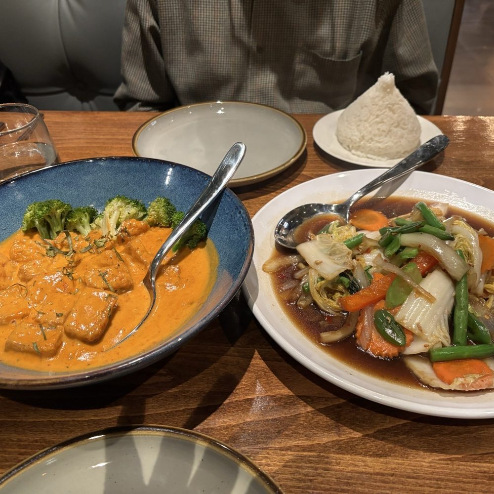Soul Thai Kitchen & Bar - Penang curry with tofu on the left and Spicy Sweet Basil (Ka-Pow) with vegetables on the right - Thai Near Me - Arlington, Virginia Soul Thai Kitchen & Bar - Penang curry with tofu on the left and Spicy Sweet Basil (Ka-Pow) with vegetables on the right - Thai Near Me - Arlington, Virginia