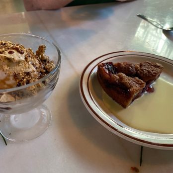 Tiny Champions - Poached pear and warmed plum cake - Pizza Near Me - Houston, Texas Tiny Champions - Poached pear and warmed plum cake - Pizza Near Me - Houston, Texas