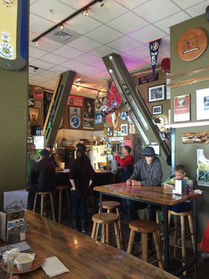 Pucci's Pub by null
