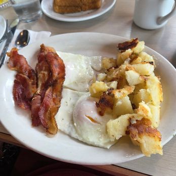 Kostas Family Restaurant - Bacon, eggs, home fries - Greek Near Me - Buffalo, New York