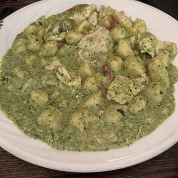 Salute - Chicken gnocchi with pesto - Italian Near Me - Hartford, Connecticut Salute - Chicken gnocchi with pesto - Italian Near Me - Hartford, Connecticut