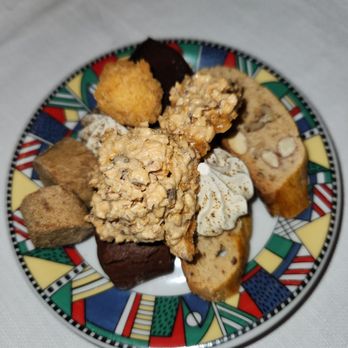 Trattoria La Vecchia Guardia - Cookie Platter - Trattorie Near Me - Milan, Michigan Trattoria La Vecchia Guardia - Cookie Platter - Trattorie Near Me - Milan, Michigan