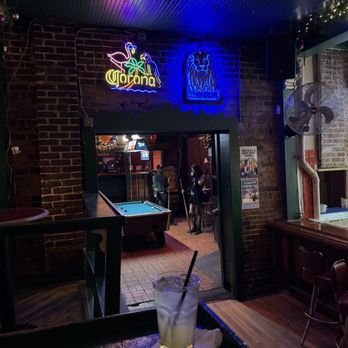 JR's Bar & Grill - Houston - Gay Bars Near Me - Houston, Texas