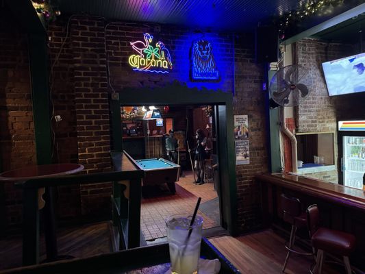 JR's Bar & Grill by null
