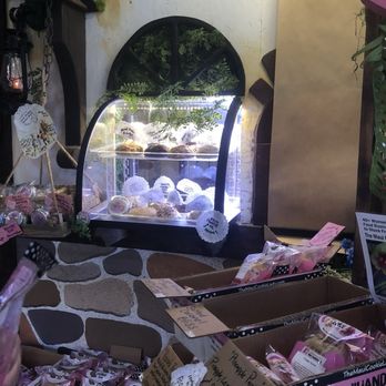 The Maui Cookie Lady - Decor. - Desserts Near Me - Makawao, Hawaii The Maui Cookie Lady - Decor. - Desserts Near Me - Makawao, Hawaii