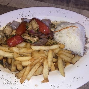 Chilcanos RestoBar - Pollo Saltado - Peruvian Near Me - Seven Corners, Virginia