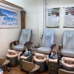 Queen’s Nail And Spa - Pedicures