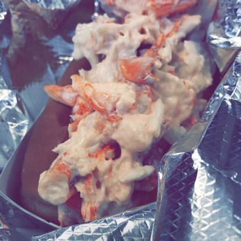 James Hook & Co - Fresh Lobster Roll - Seafood Near Me - Boston, Massachusetts James Hook & Co - Fresh Lobster Roll - Seafood Near Me - Boston, Massachusetts