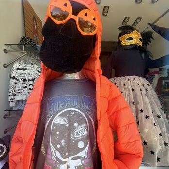 Sunset Kids - Stylish Halloween looks for cool kids. Sunset Kids at Sunset Plaza. - Children's Clothing Near Me - West Hollywood, California Sunset Kids - Stylish Halloween looks for cool kids. Sunset Kids at Sunset Plaza. - Children's Clothing Near Me - West Hollywood, California