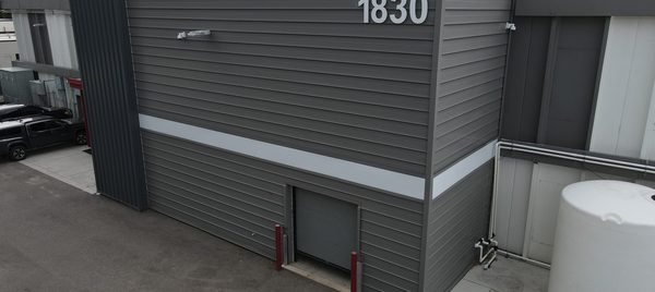 Metal Siding - Residential & Commercial - Along with installing just about every kind of roofing system, Signature Services Roofing can also install Gutters, Siding, Windows, Sky Lights, and Decks. We have the ability to provide many of these services and products in-house. In addition, we have strategic partnerships with several local subcontractors to provide a seamless experience.
"We offer an honest bid at an honest price!" Call today and speak with our highly trained roofing experts! Metal Siding - Residential & Commercial - Along with installing just about every kind of roofing system, Signature Services Roofing can also install Gutters, Siding, Windows, Sky Lights, and Decks. We have the ability to provide many of these services and products in-house. In addition, we have strategic partnerships with several local subcontractors to provide a seamless experience.
"We offer an honest bid at an honest price!" Call today and speak with our highly trained roofing experts!
