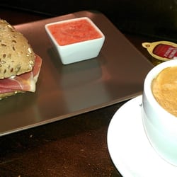 Desayuno serrano