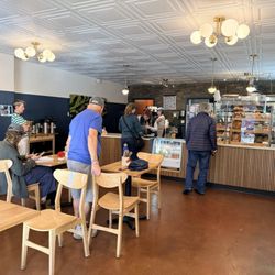 Slow Rise Bakehouse - Inside area