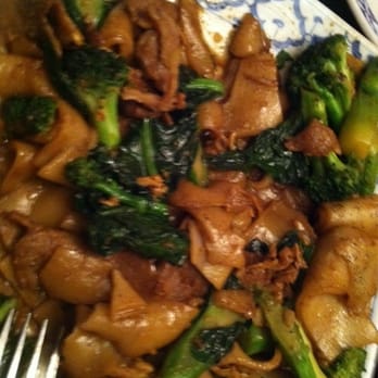 Thai Bar-B-Que Restaurant - Beef pad see ew . Good but tipped with ton if pepper. Make sure to specify no pepper if you are ordering mild - Thai Near Me - Milwaukee, Wisconsin Thai Bar-B-Que Restaurant - Beef pad see ew . Good but tipped with ton if pepper. Make sure to specify no pepper if you are ordering mild - Thai Near Me - Milwaukee, Wisconsin